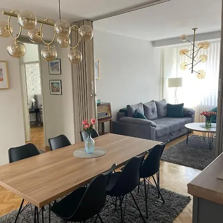 아파트 Filip Lux Center